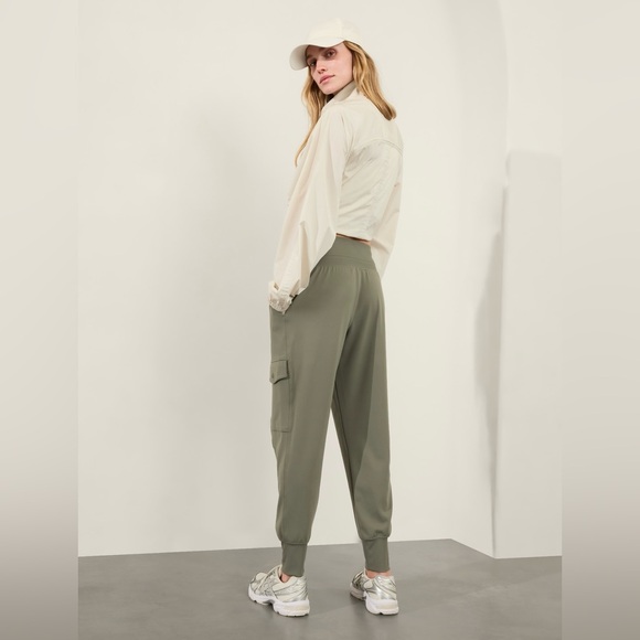 Athleta Venice High Rise Cargo Jogger // Moss - Picture 2 of 12